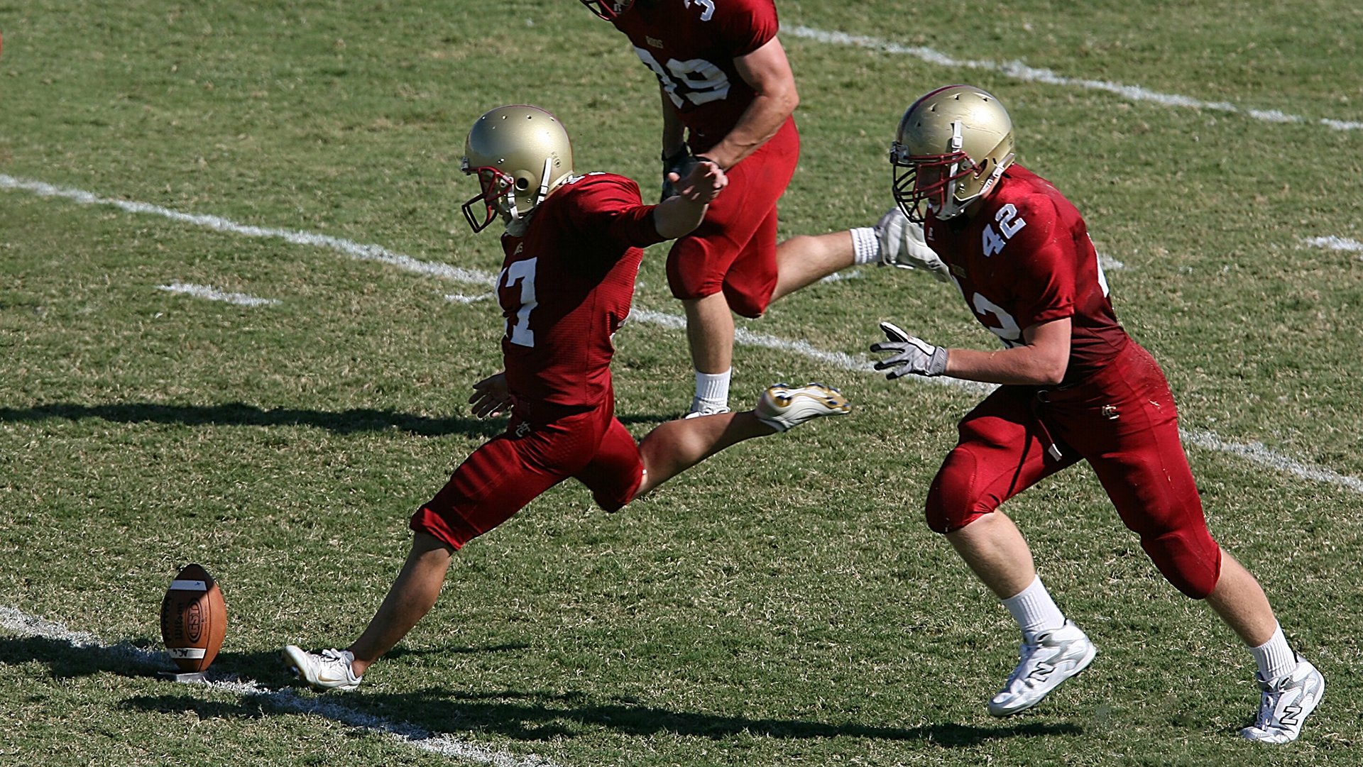 赛道与球场，当F1新赛季揭幕战之夜遇上班凯罗的生涯之夜
