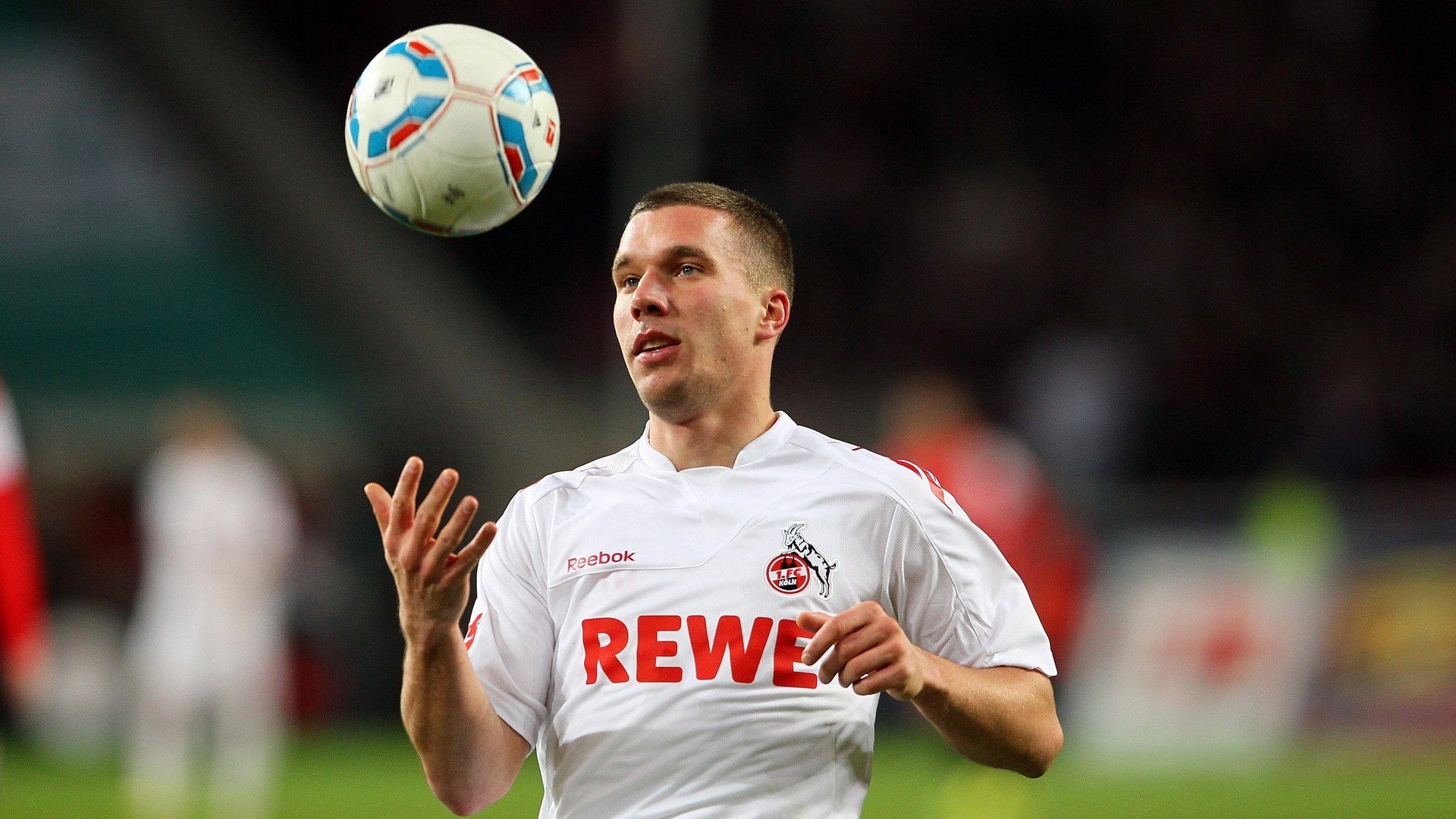 塞内加尔旋风席卷欧洲，国家队碾压国际米兰，托尼刷新非洲球员纪录